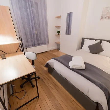 Double Fabriques, 2 Bedrooms, Central, Parking Nearby, Self Checkin