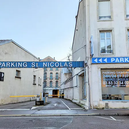 Double Fabriques, 2 Bedrooms, Central, Parking Nearby, Self Checkin Apartment Nancy