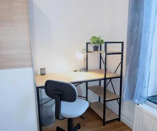 Double Fabriques, 2 Bedrooms, Central, Parking Nearby, Self Checkin Apartment