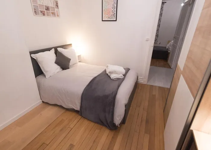 Apartment Double Fabriques, 2 Bedrooms, Central, Parking Nearby, Self Checkin *