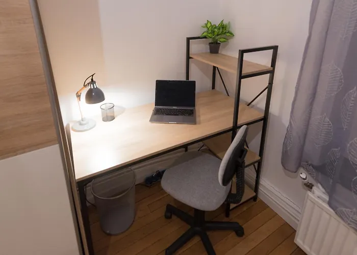 Apartment Double Fabriques, 2 Bedrooms, Central, Parking Nearby, Self Checkin *